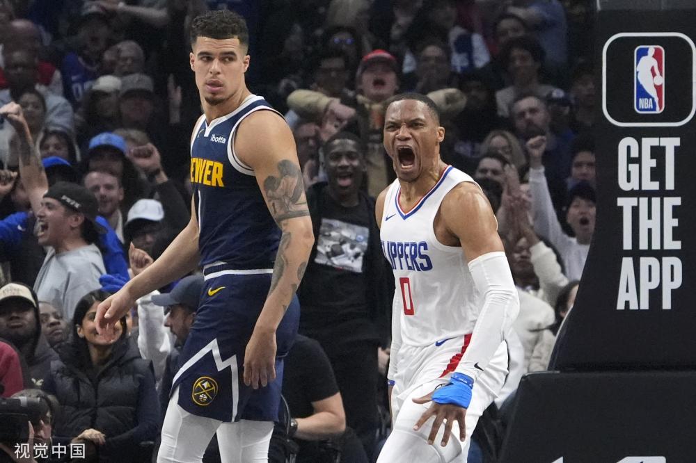 身体对抗出 身体对抗出